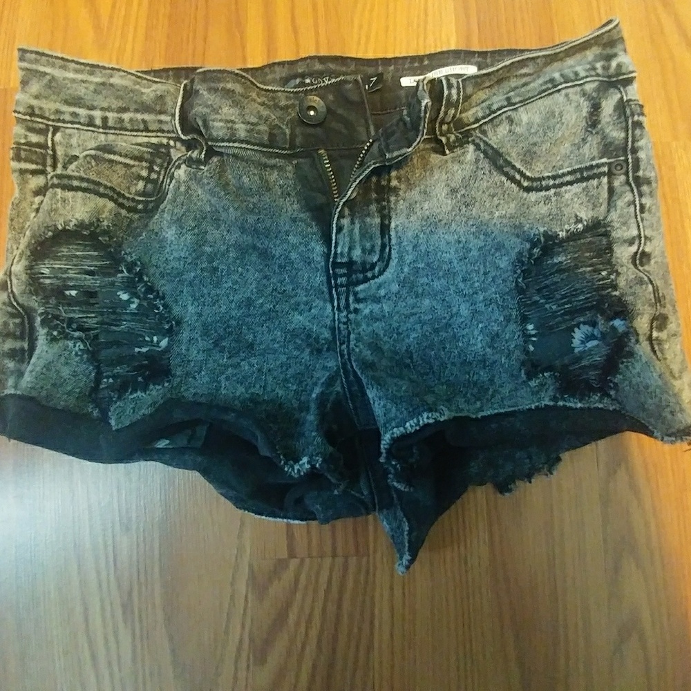 Short shorts